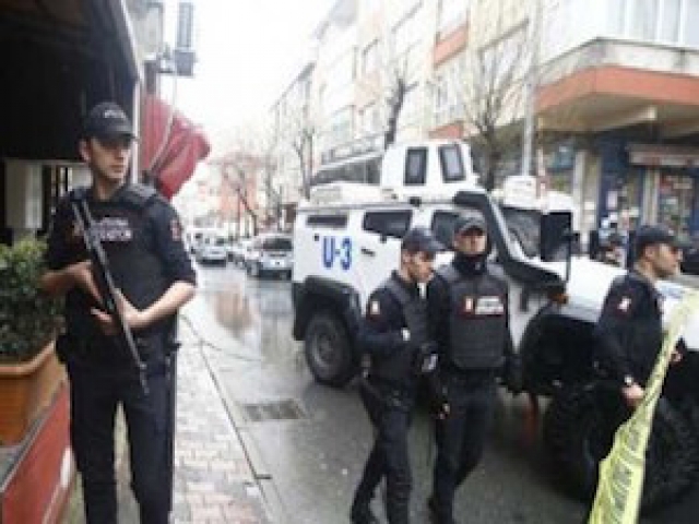 گردشگران ایرانی از دست آدم ربایان نجات یافتند گردشگران ایرانی از دست آدم ربایان نجات یافتند
