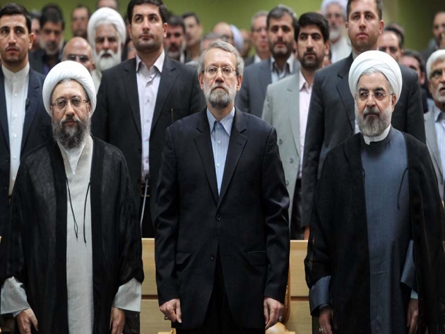 انقلابی بودن به معنای آن است که آمریکا را منزوی کنیم انقلابی بودن به معنای آن است که آمریکا را منزوی کنیم
