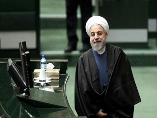 روحانی در دفاع از کابینه دوازدهم: هیچ وزیری را بر مبنای رفاقت و گرایش سیاسی انتخاب نکردم/ تاکید مقام معظم رهبری بر شروع سریع تر دولت
