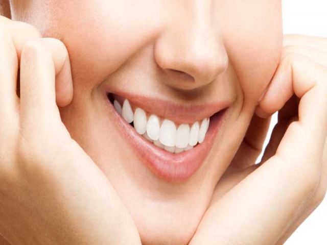 چگونه دندان های سفید داشته باشیم؟ چگونه دندان های سفید داشته باشیم؟
