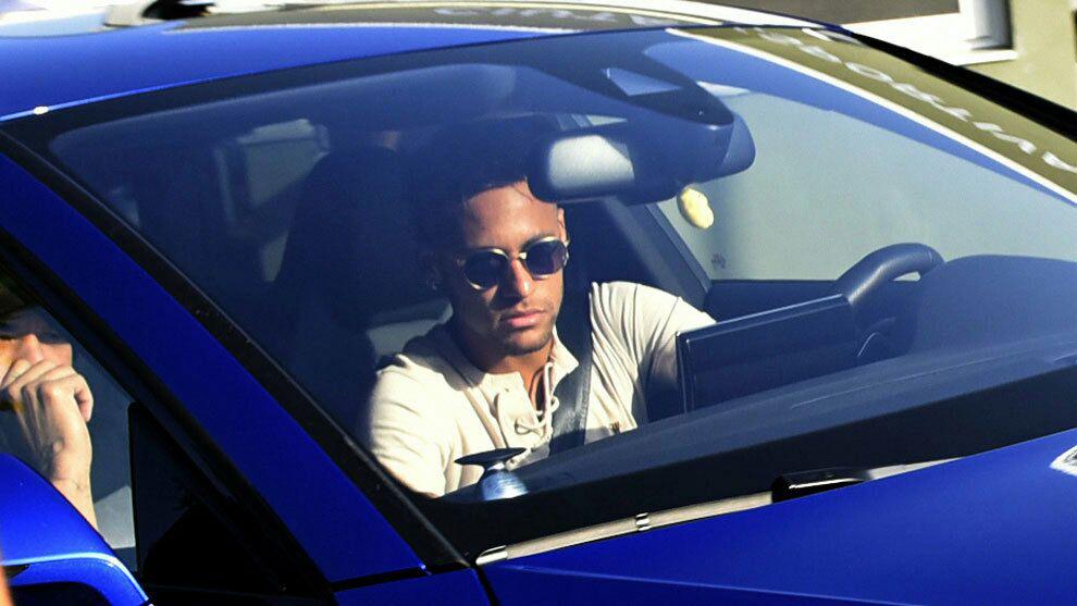 neymar-farewell-to-teammates neymar-farewell-to-teammates