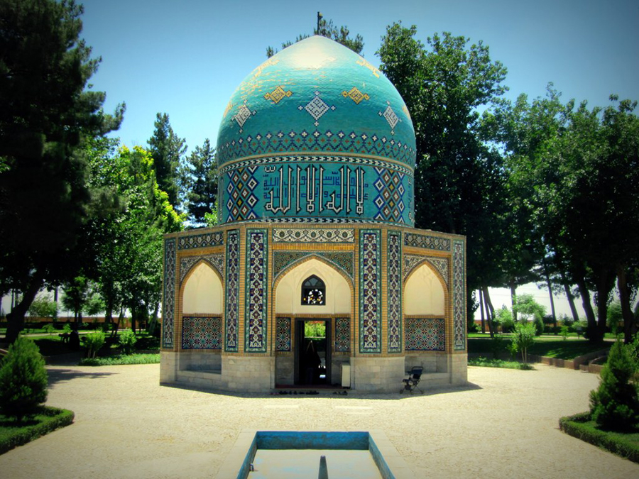 iranian-history-figures-tomb