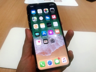 نخستین بررسی آیفون X اپل