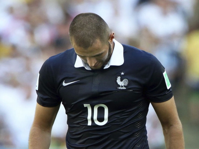 عدم دعوت بنزما به تیم ملی فرانسه حماقت است