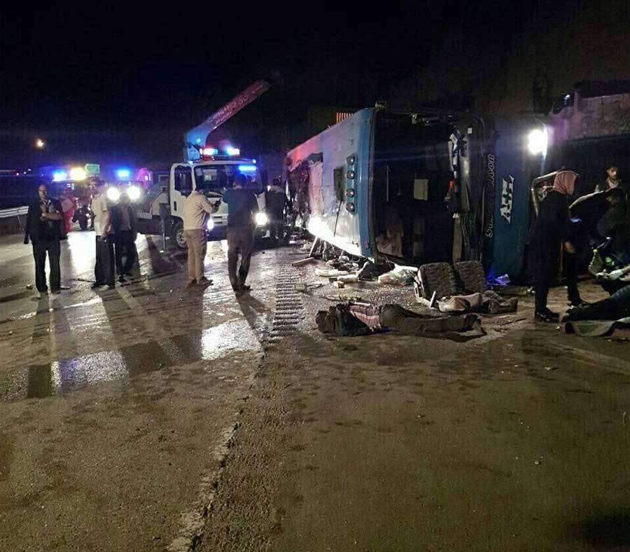 واژگونی اتوبوس در دره گدوک فیروزکوه 12کشته و 24 مجروح برجای گذاشت