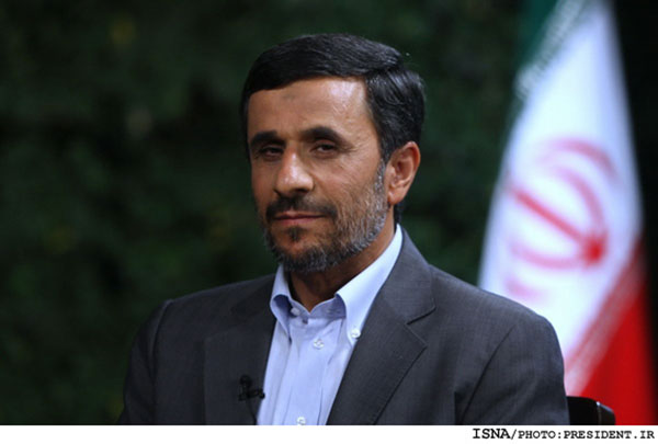 خاکی که احمدی نژاد بر سر ما کرد!