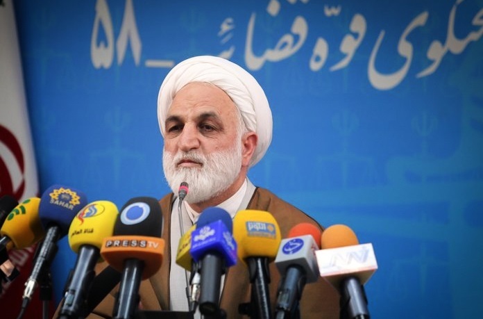 روحانی گفت با محاکمه برادرم در آستانه انتخابات جنگ میشود/ دختر رئیس قوه قضائیه با هیچ سرویسی در ارتباط نیست/ حنجره خود را درباره موسسات مالی پاره کردم/ احمدینژاد هنوز محاکمه نشده است روحانی گفت با محاکمه برادرم در آستانه انتخابات جنگ میشود/ دختر رئیس قوه قضائیه با هیچ سرویسی در ارتباط نیست/ حنجره خود را درباره موسسات مالی پاره کردم/ احمدینژاد هنوز محاکمه نشده است