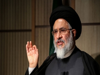 به‌عنوان یک روحانی سال خورده، از همه ملت ایران عذرخواهی می‌کنم