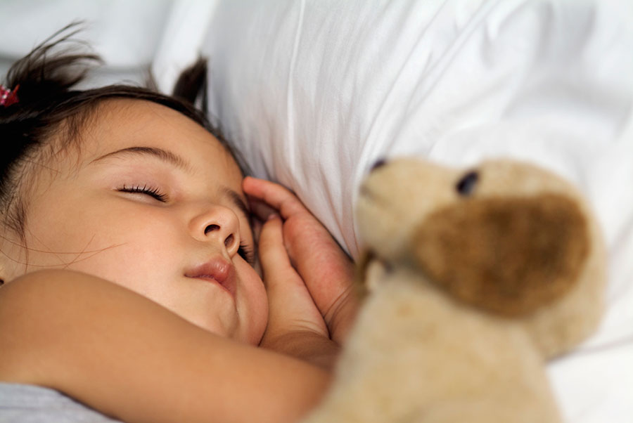 عوارض کم خوابی و دیر خوابیدن در کودکان