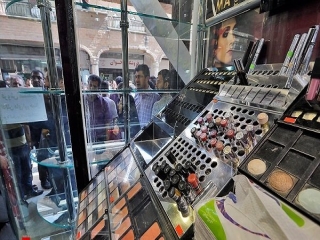 63 درصد لوازم آرایش ایرانی‌ها قاچاقی تامین می‌شود