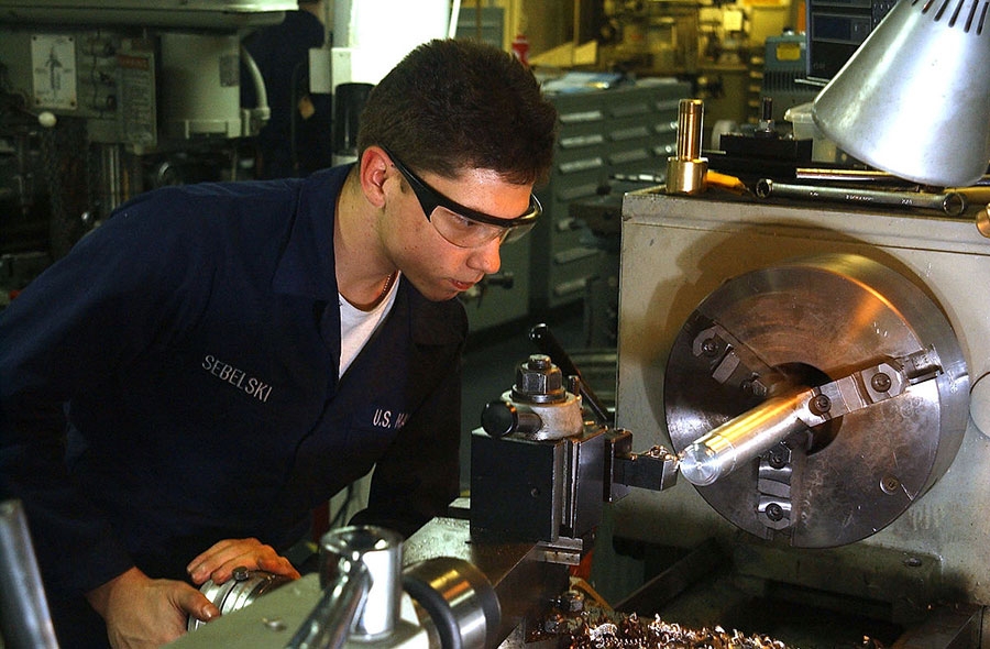 استخدام برشکار CNC