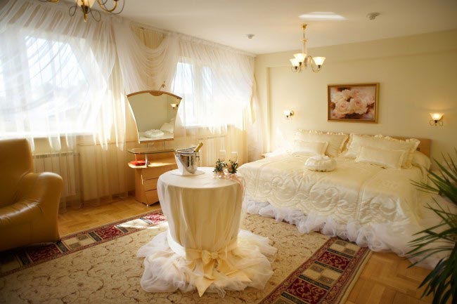 bride-bedroom-decoration