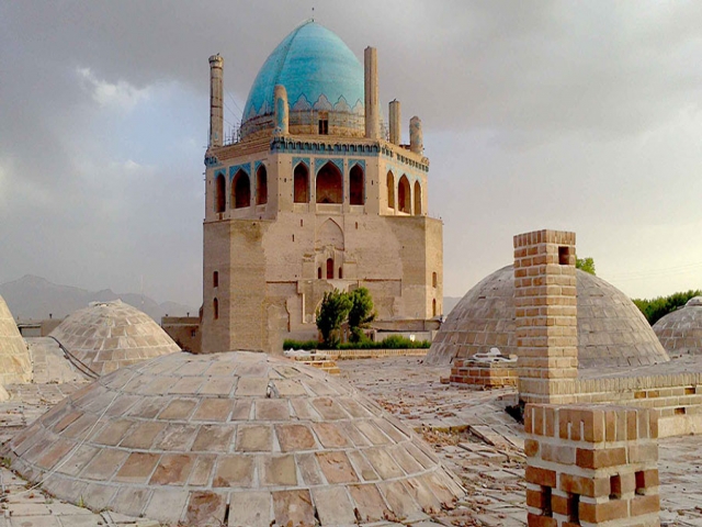 گنبد سلطانیه در زنجان گنبد سلطانیه در زنجان