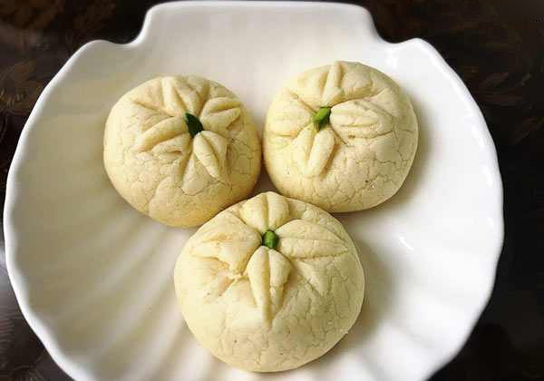 طرز تهیه شیرینی کرابیه گل