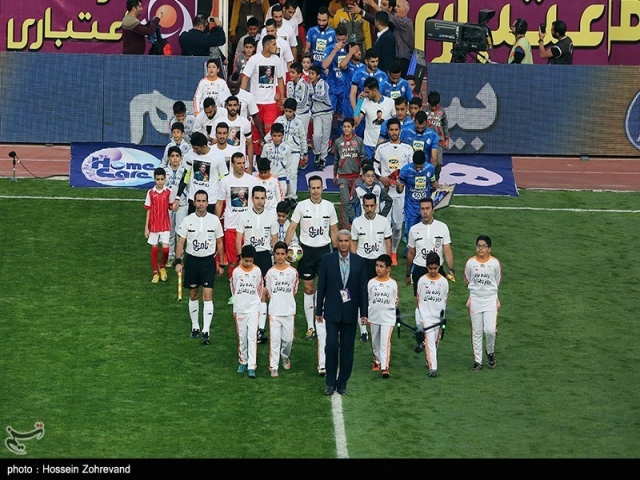 محمدرضا احمدی؛ گزارشگر دربی 86 محمدرضا احمدی؛ گزارشگر دربی 86