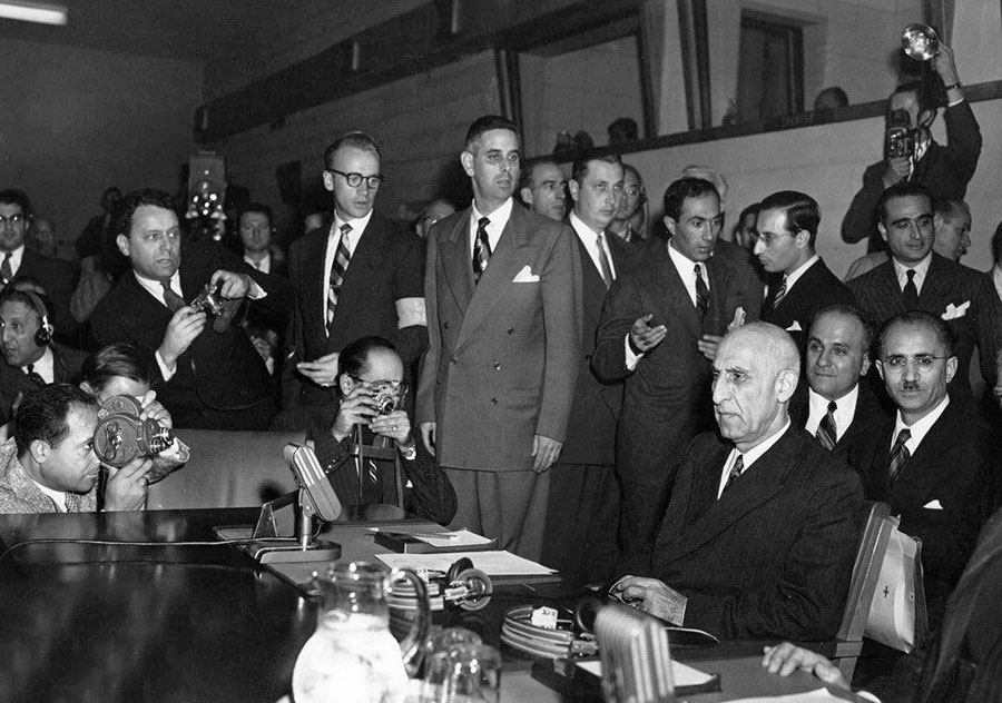 7 اردیبهشت؛ آغاز نخست وزیری دکتر محمد مصدق (1330)