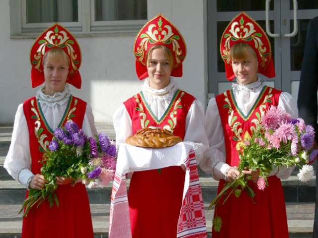 فرهنگ، پوشش و زندگی و آداب و رسوم مردم روسیه