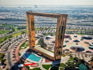 برج طلایی قاب عکس دبی