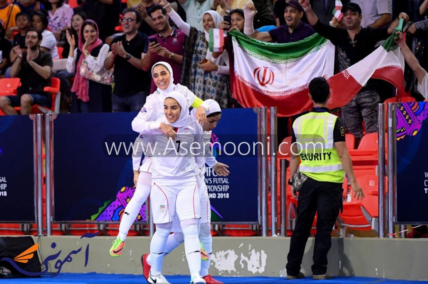 youth-olympic-row-for-iranian-futsal-girls
