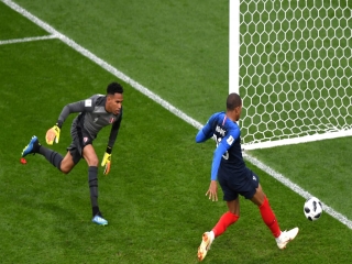 فرانسه 1 - 0 پرو ؛ صعود پُر دردسر خروس‌ها