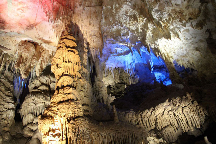 مجموعه غارهای ورونتسو - آسمونی 