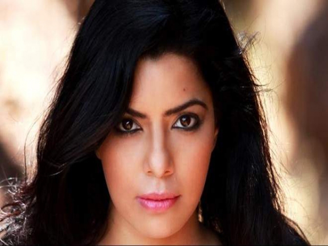 دردسرهای بازیگر زن هندی بخاطر بازی در یک صحنه جنسی
