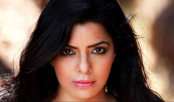 housing-difficulties-for-indian-actress-bad-scene-in-a-game