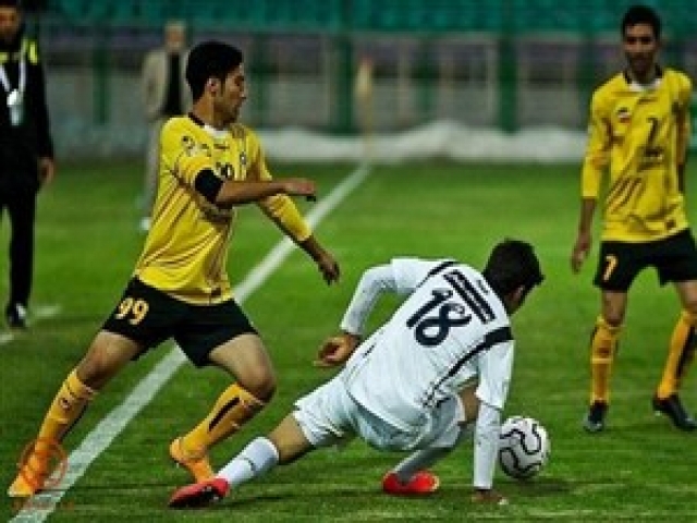 سپاهان 2 - 0 نفت مسجد سلیمان ؛ صدر نشینی با یک بازی بیشتر