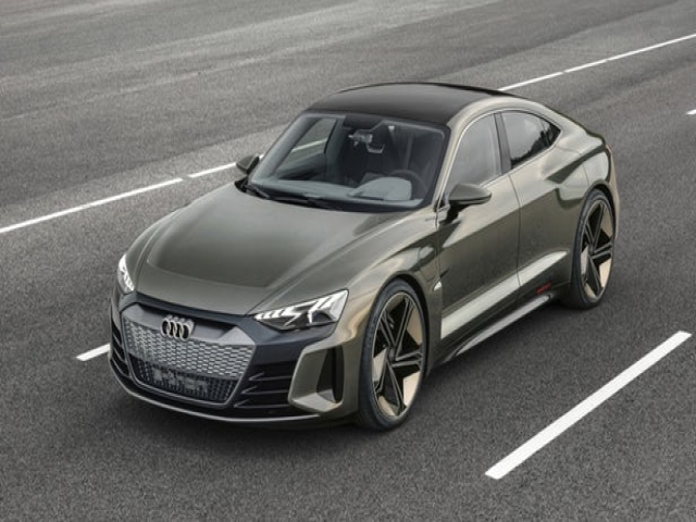 آئودی از مدل مفهومی E-Tron GT رونمایی کرد آئودی از مدل مفهومی E-Tron GT رونمایی کرد