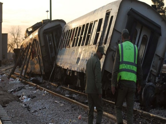 قطار باری سنگین در محور ساری دچار آتش سوزی شد