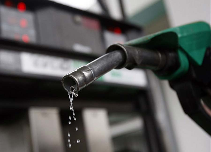 بنزین در سال 98 گران نمی‌شود