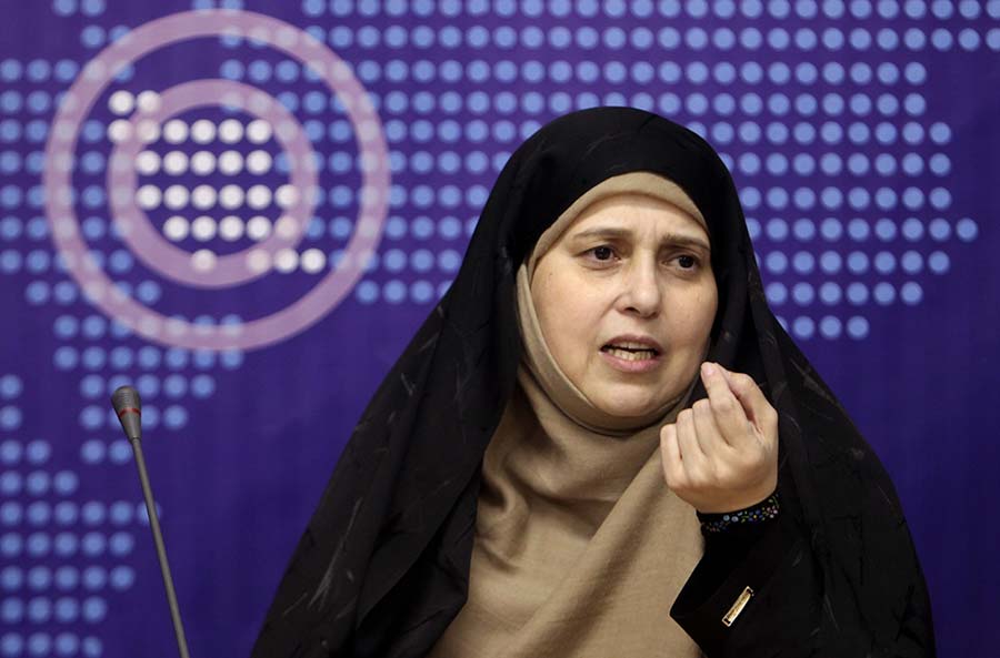 چرا صداوسیما انقدر به برنامه های سلبریتی محور روی آورده؟ چرا صداوسیما انقدر به برنامه های سلبریتی محور روی آورده؟