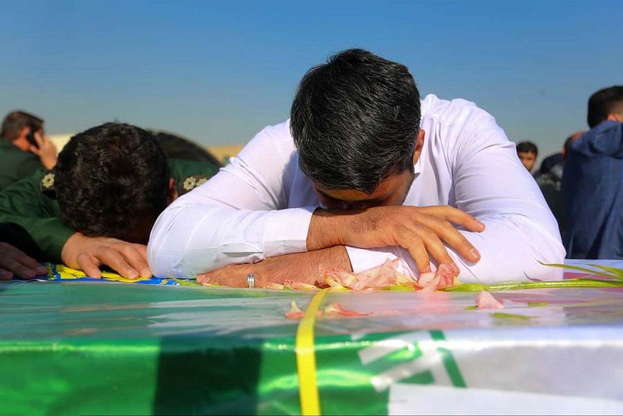 روزنامه جمهوری اسلامی: در حادثه تروریستی سیستان‌وبلوچستان، نقش عوامل داخلی را هم بررسی کنید