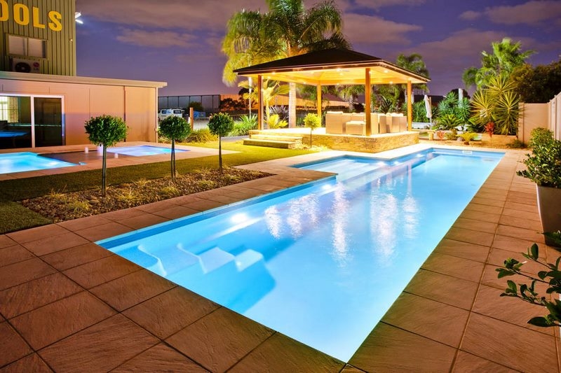 تعمیر و نگهداری استخر خانگی