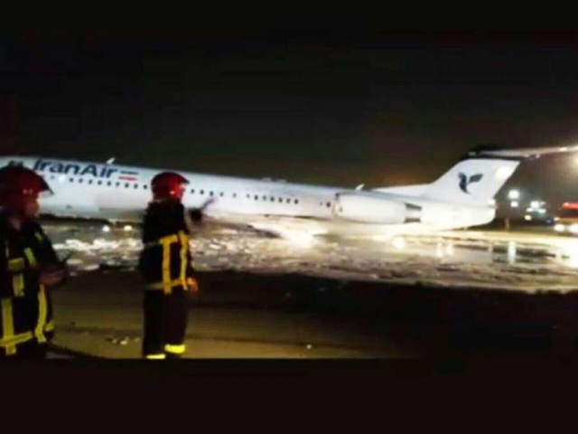 آتش سوزی هواپیما در فرودگاه مهرآباد / حادثه مصدوم یا فوتی نداشت