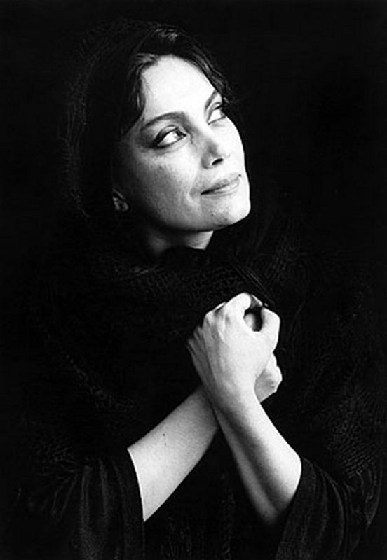 بیوگرافی غزاله علیزاده ، نویسنده ایرانی