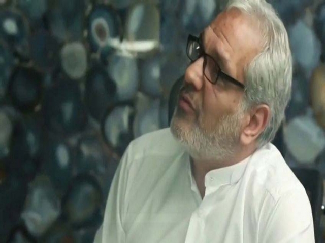 یک میلیارد تومان دستمزد مهران مدیری برای نقش کوتاه؟! یک میلیارد تومان دستمزد مهران مدیری برای نقش کوتاه؟!