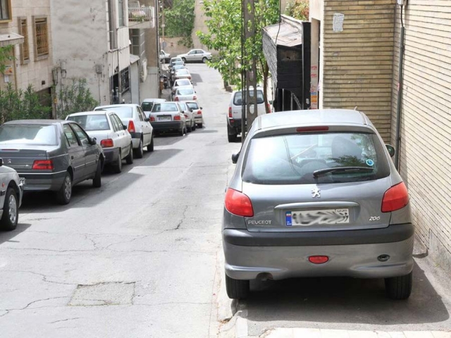 پارک خودرو‌ در معابر منطقه 2 تهران پولی شد + جزئیات