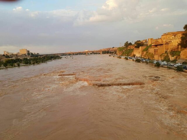 آسیابهای آبی دزفول زیر آب / گردشگران کمی در خوزستان ماندهاند آسیابهای آبی دزفول زیر آب / گردشگران کمی در خوزستان ماندهاند
