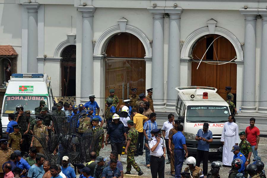 خنثی سازی یک بمب در نزدیکی فرودگاه پایتخت سریلانکا