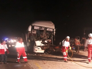 4 کشته و 24 مجروح در تصادف اتوبوس با کامیون