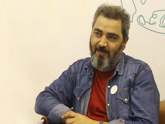 اتابک نادری از مدیریت تئاتر استان‌ها استعفا کرد