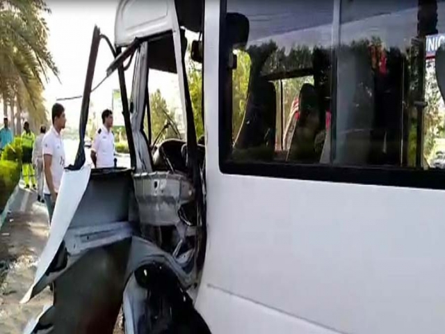 سانحه رانندگی سرویس دانش آموزان در جزیره کیش سانحه رانندگی سرویس دانش آموزان در جزیره کیش