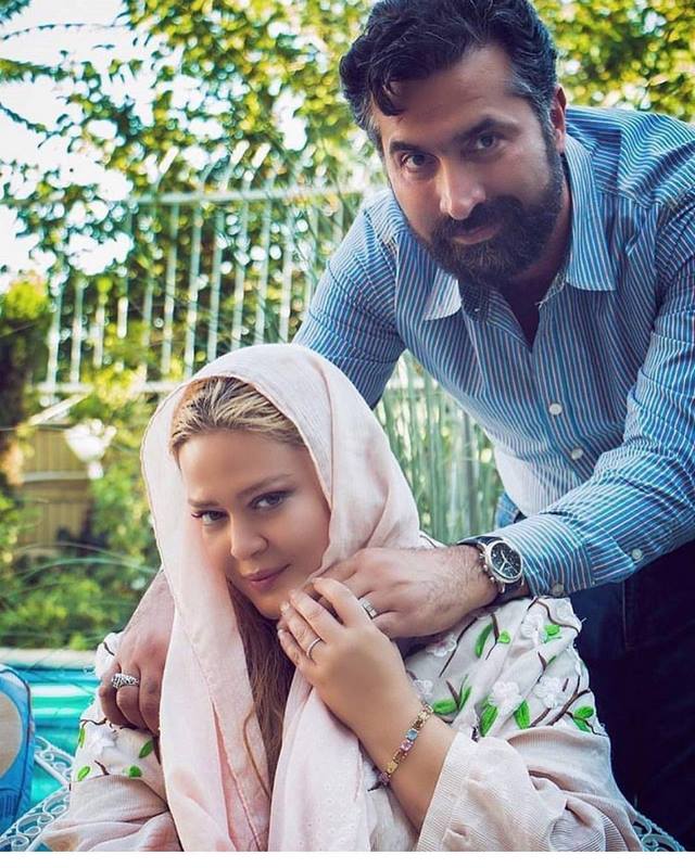 تصویر: https://files.asemooni.com/storage/cdn/2019/05/3-Iranian-actors-and-their-wives-4-Copy.jpg