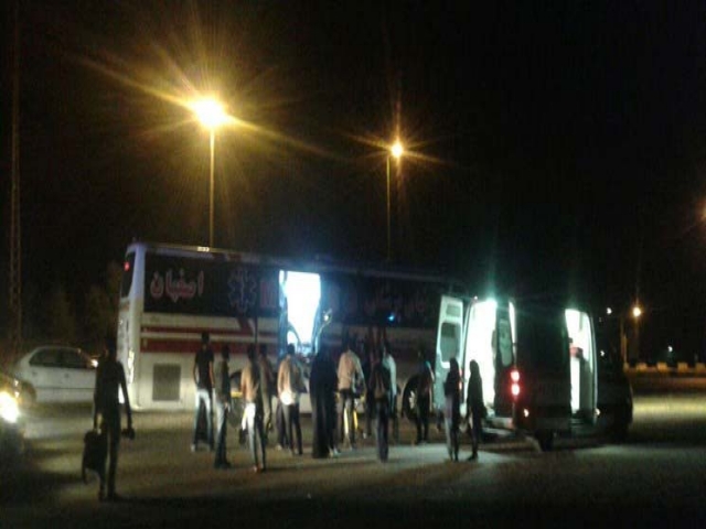 19 مصدوم در واژگونی اتوبوس در محور اصفهان - یزد