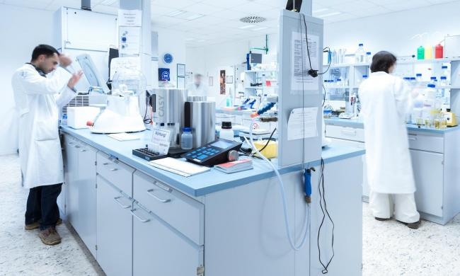 آزمایشگاه یا لابراتوار چیست؟