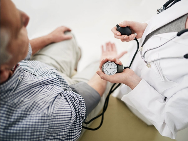 ثبت فشار خون بیش از 14 میلیون نفر در کشور در بسیج کنترل فشار خون
