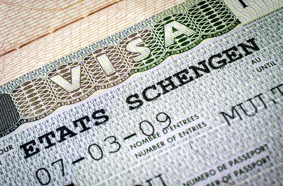 ممنوعیت تبلیغ «اخذ ویزای تضمینی» - Prohibition of obtaining a guaranteed visa