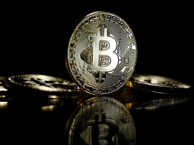 بانک مرکزی : با فعالان بیتکوین برخورد میشود بانک مرکزی : با فعالان بیتکوین برخورد میشود