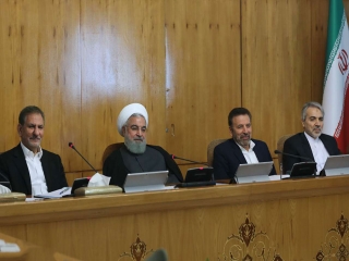 توقیف نفتکش ایرانی توسط نیروی دریایی انگلیس سخیف و غلط بود